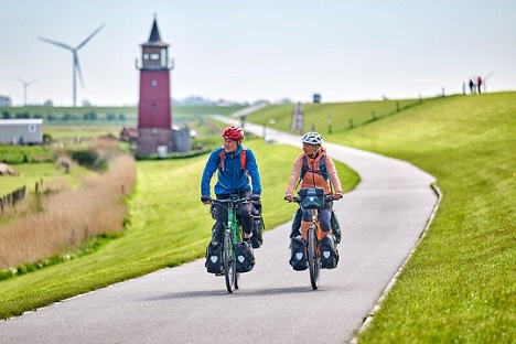 Unterwegs auf dem Nordseeküsten-Radweg (C) Nordseeküsten-Radweg/Florian Trykowski